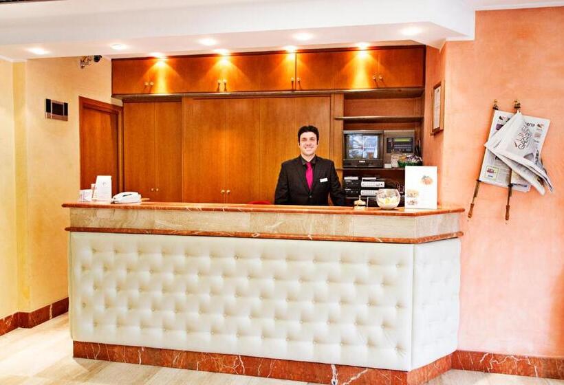 בית מלון כפרי President Pomezia