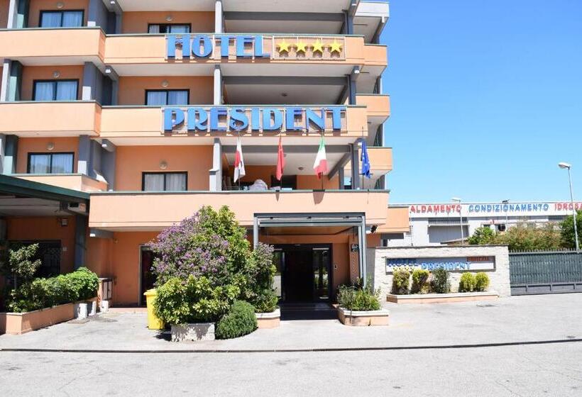 בית מלון כפרי President Pomezia