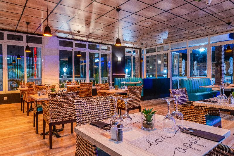 ホテル Princesa Solar 4 Adults Recommended