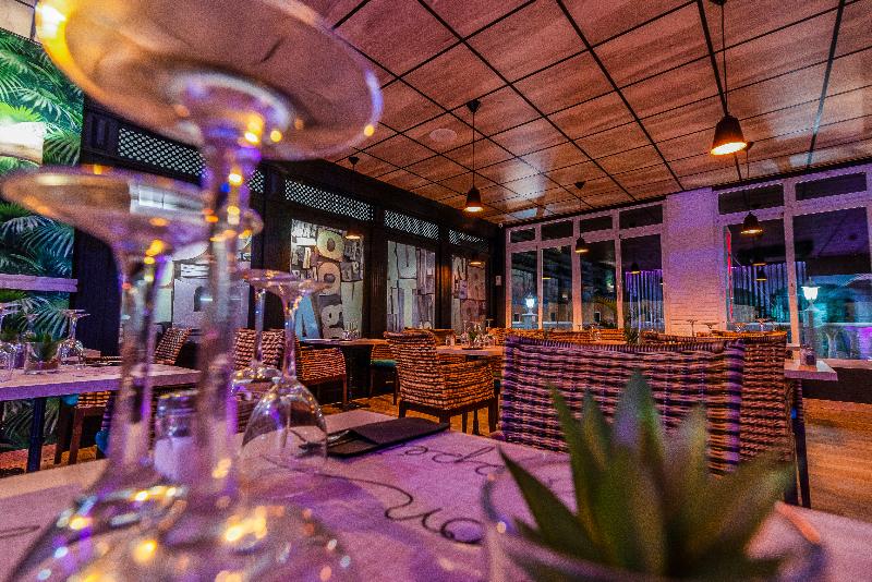 ホテル Princesa Solar 4 Adults Recommended