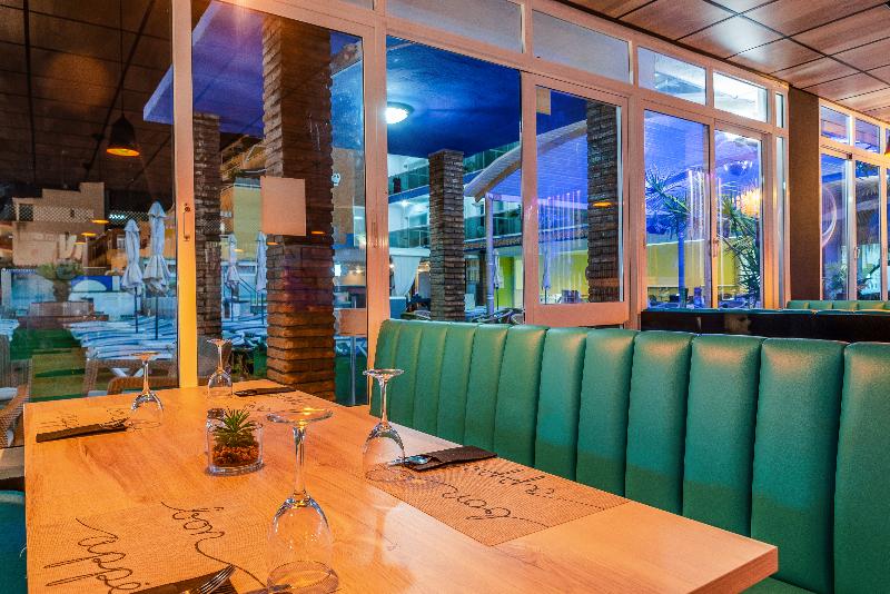 ホテル Princesa Solar 4 Adults Recommended