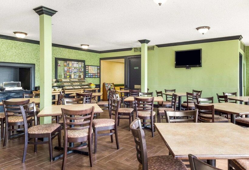 酒店 Quality Inn & Suites On The Beach