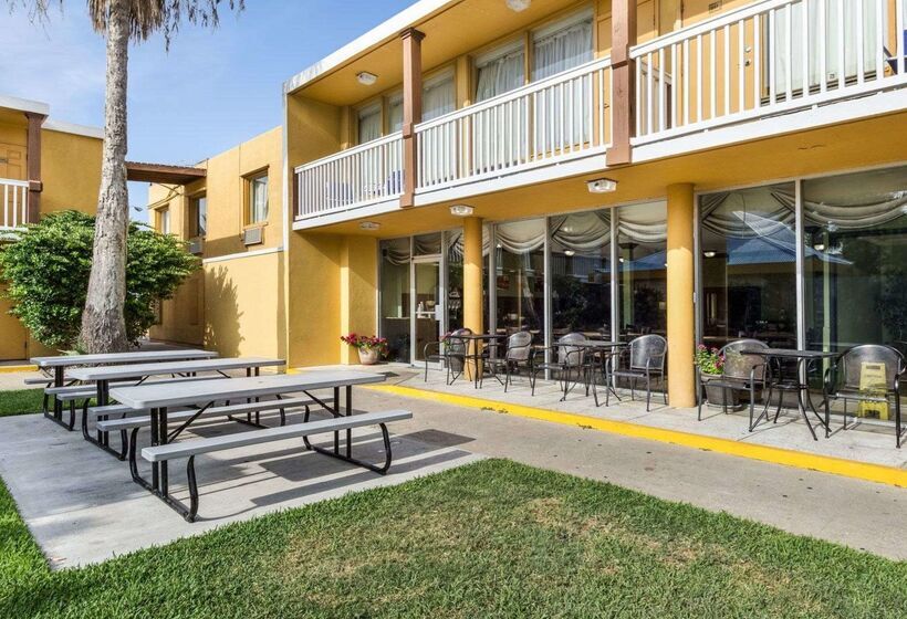 酒店 Quality Inn & Suites On The Beach