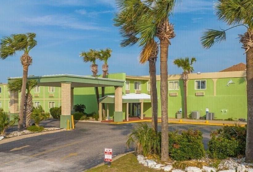 酒店 Quality Inn & Suites On The Beach