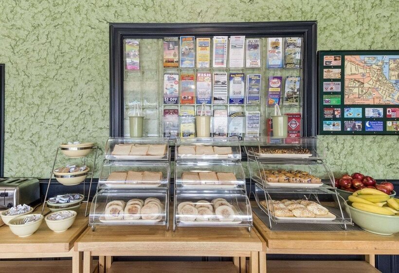 酒店 Quality Inn & Suites On The Beach