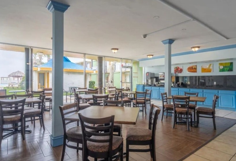 酒店 Quality Inn & Suites On The Beach