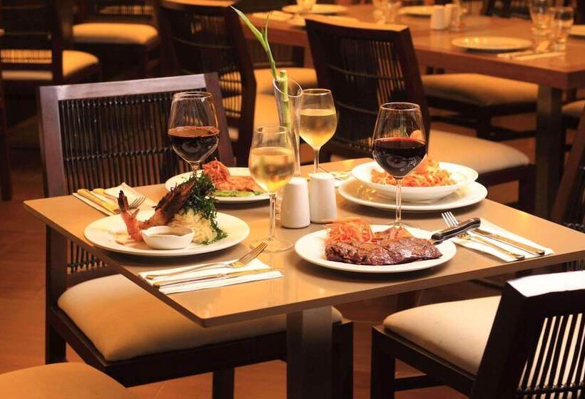 Radisson Hotel Panama Canal