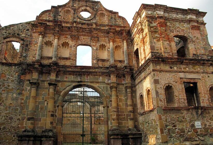 Radisson Hotel Panama Canal