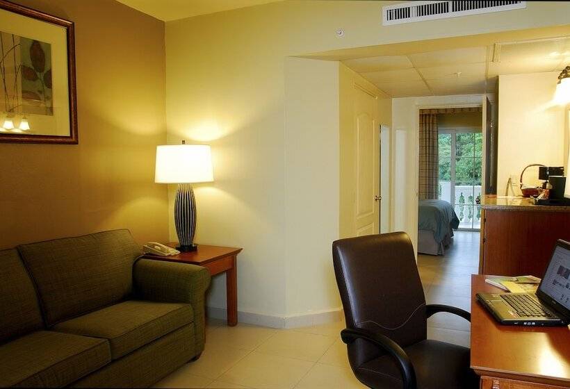 Radisson Hotel Panama Canal