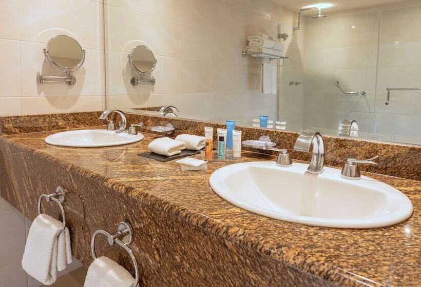 Radisson Hotel Panama Canal