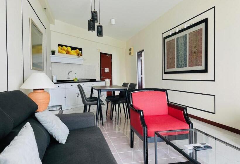 בית מלון כפרי Rainbow Paradise Beach Resort