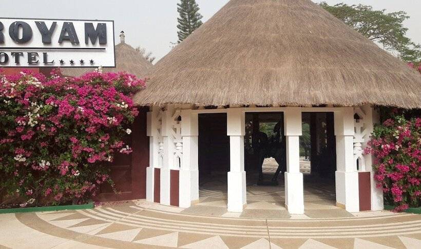 酒店 Royam