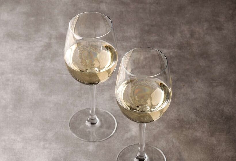 בית מלון כפרי Grand Mercure Sapporo Odori Park