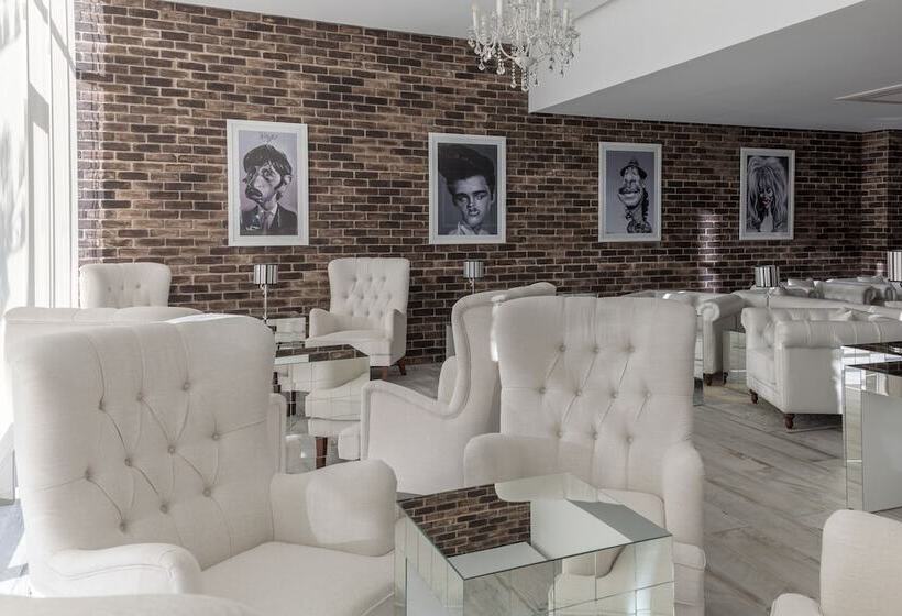 هتل Sandos Benidorm Suites