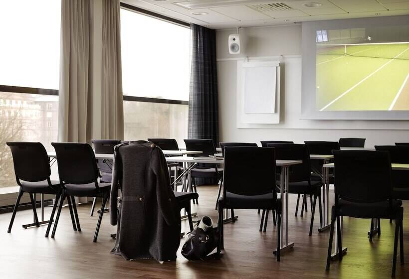 فندق Scandic Alvik