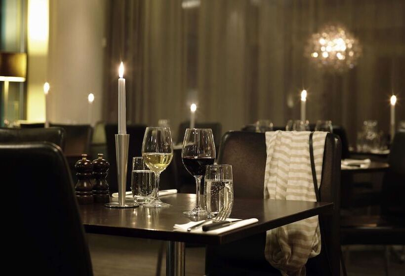 호텔 Scandic Alvik