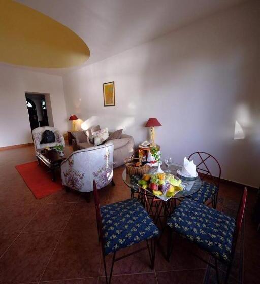 בית מלון כפרי Seti Abu Simbel Lake Resort