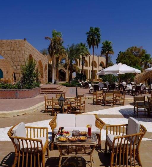 בית מלון כפרי Seti Abu Simbel Lake Resort