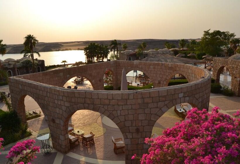 בית מלון כפרי Seti Abu Simbel Lake Resort