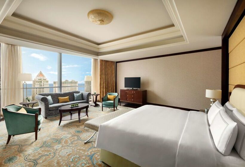 هتل Shangri La Qingdao   May Fourth Square