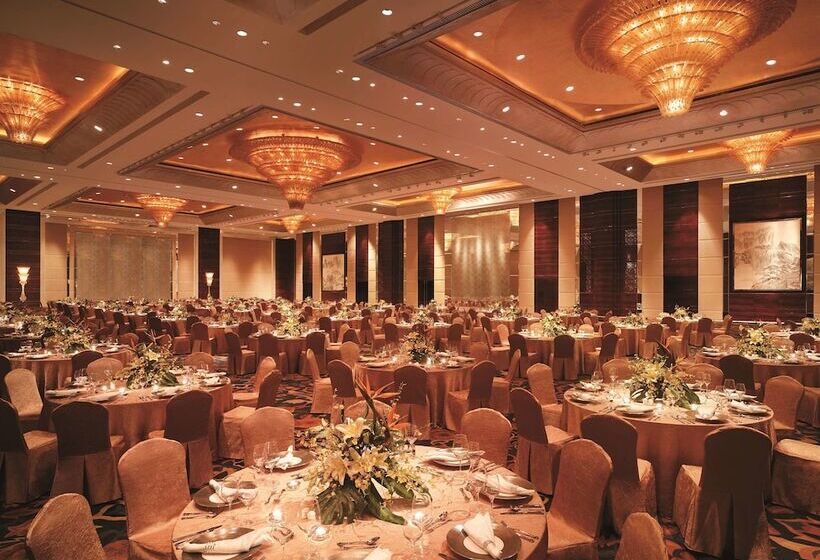 هتل Shangri La Qingdao   May Fourth Square