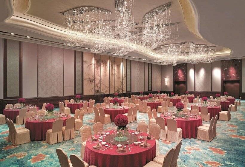 هتل Shangri La Qingdao   May Fourth Square