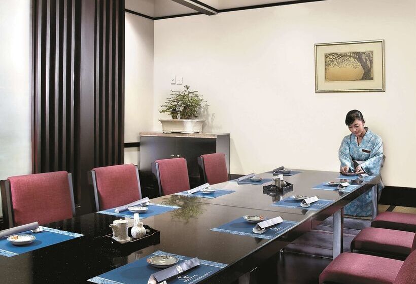 ホテル Shangrila Surabaya