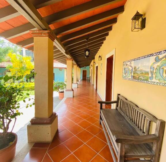 Отель Spa Posada Tlaltenango