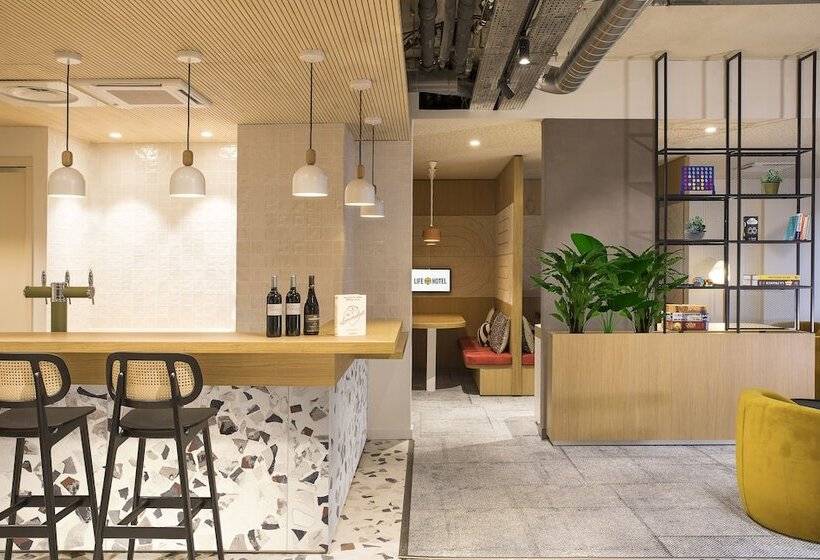 هتل Hôtel Life Bordeaux Gare   Bg