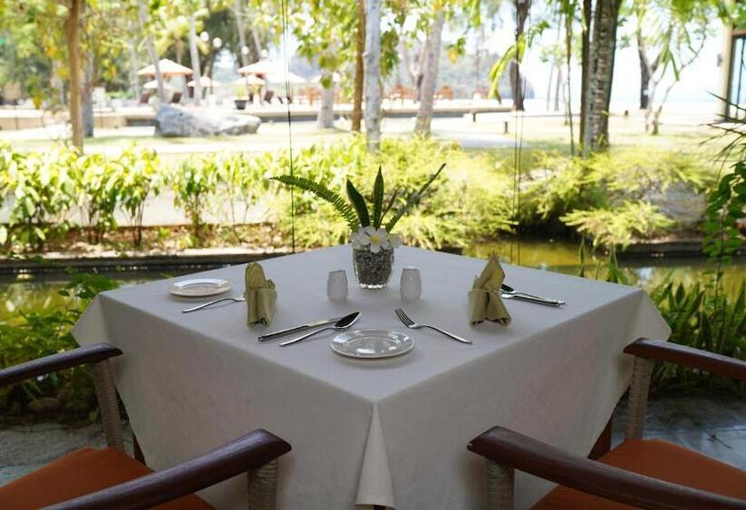 Tanjung Rhu Resort