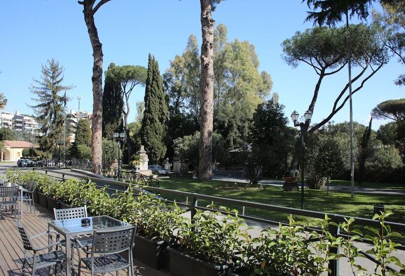 בית מלון כפרי Th Roma  Carpegna Palace