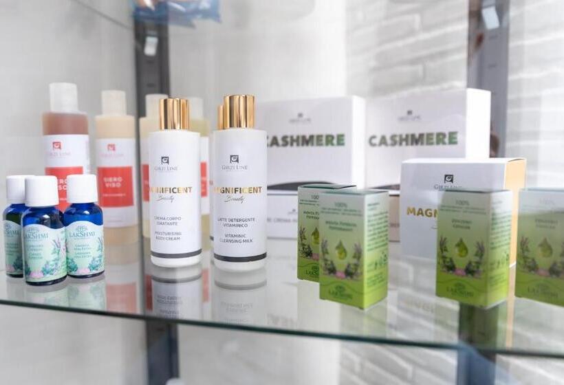 هتل Th Roma  Carpegna Palace