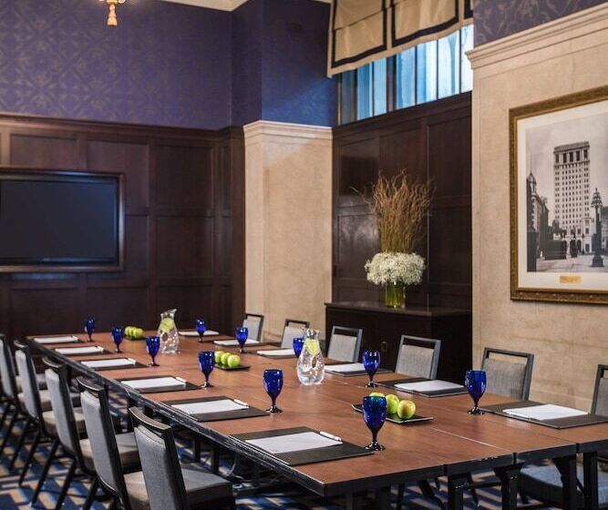 The Notary Hotel, Philadelphia, Autograph Collection