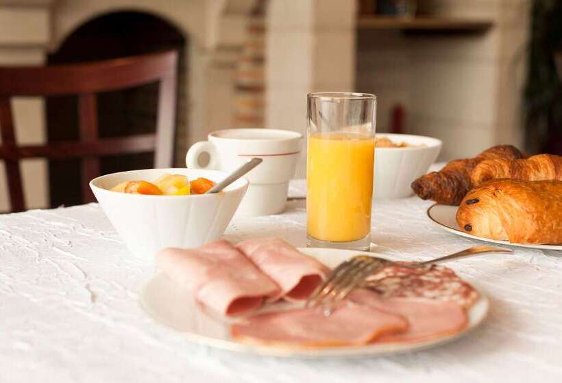 Отель The Originals City, Hôtel Le Cheval Rouge, Tours Ouest