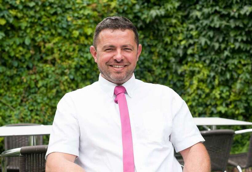 Отель The Originals City, Hôtel Le Cheval Rouge, Tours Ouest