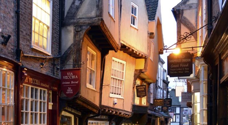 בית מלון כפרי The Queens