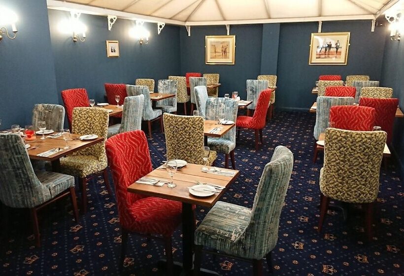 בית מלון כפרי The Queens