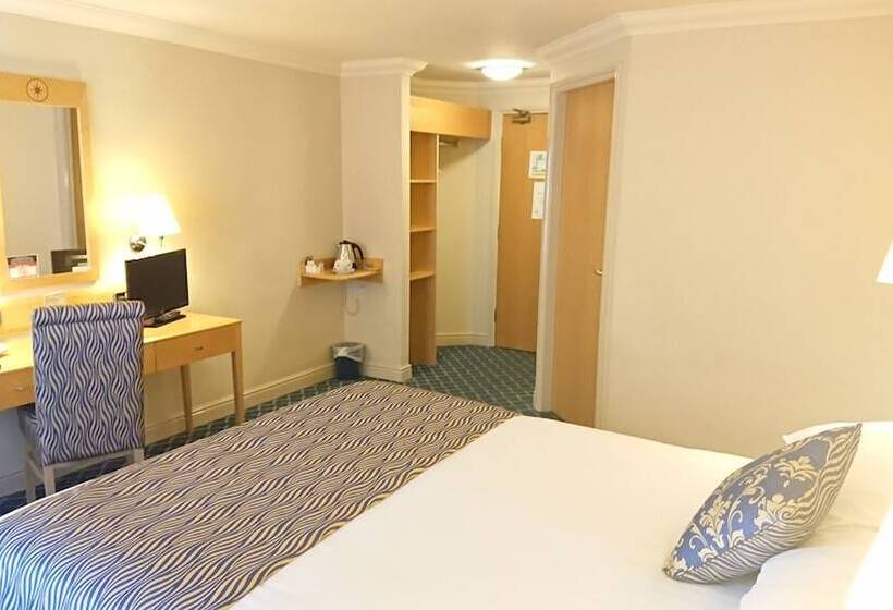 בית מלון כפרי The Queens