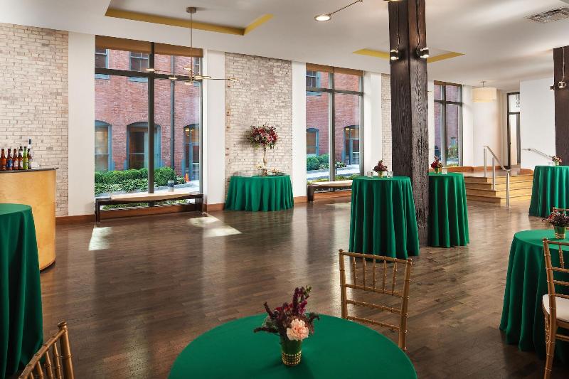 هتل The Westin St. Louis