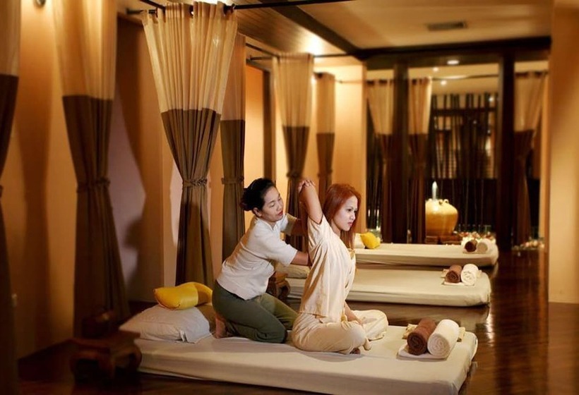 Topland Hotel & Convention Centre