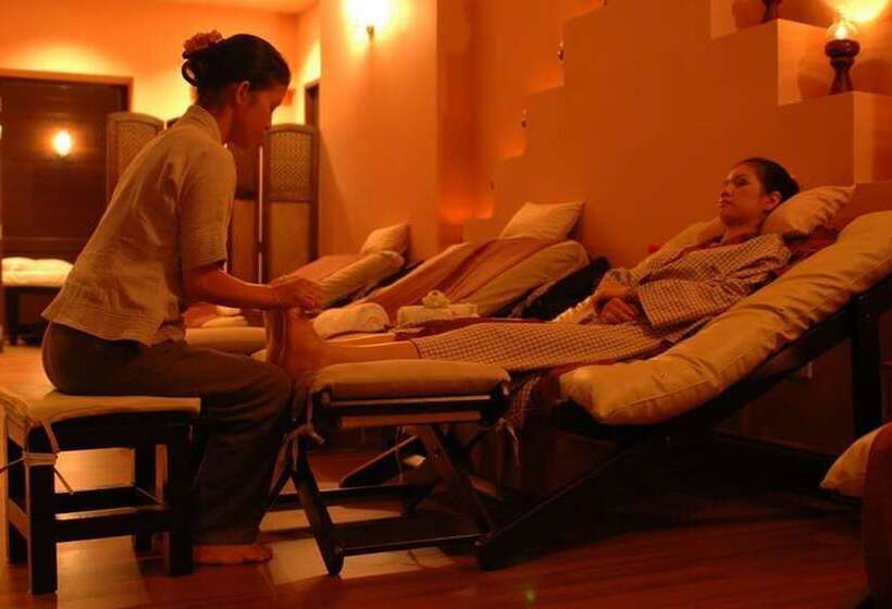 Topland Hotel & Convention Centre