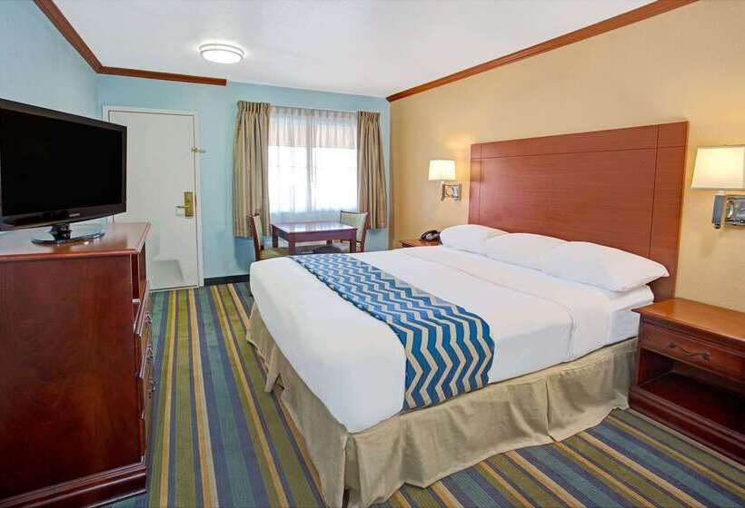 فندق Travelodge By Wyndham Bishop