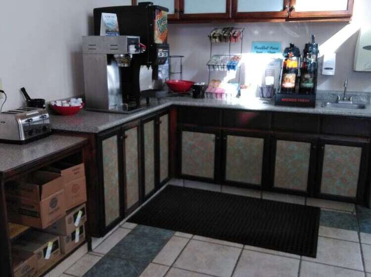 فندق Travelodge By Wyndham Bishop