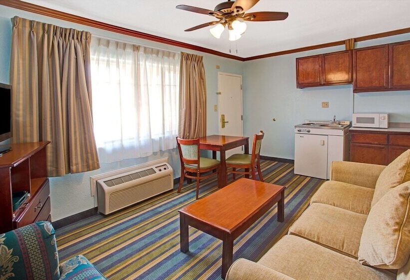 فندق Travelodge By Wyndham Bishop