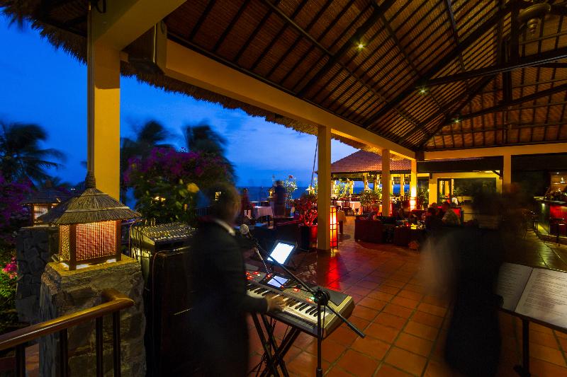 هتل Victoria Phan Thiet Beach Resort & Spa