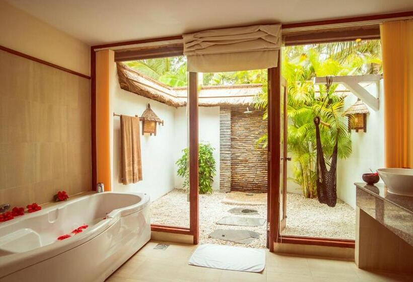 هتل Victoria Phan Thiet Beach Resort & Spa