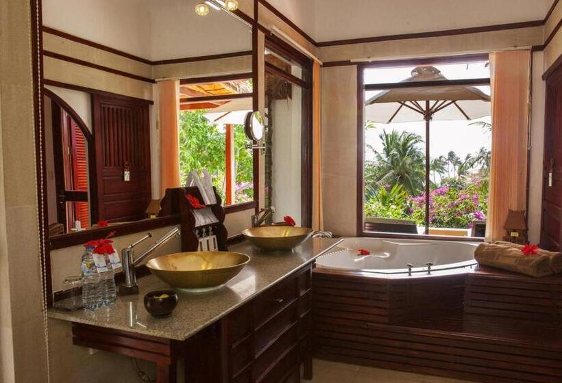 هتل Victoria Phan Thiet Beach Resort & Spa