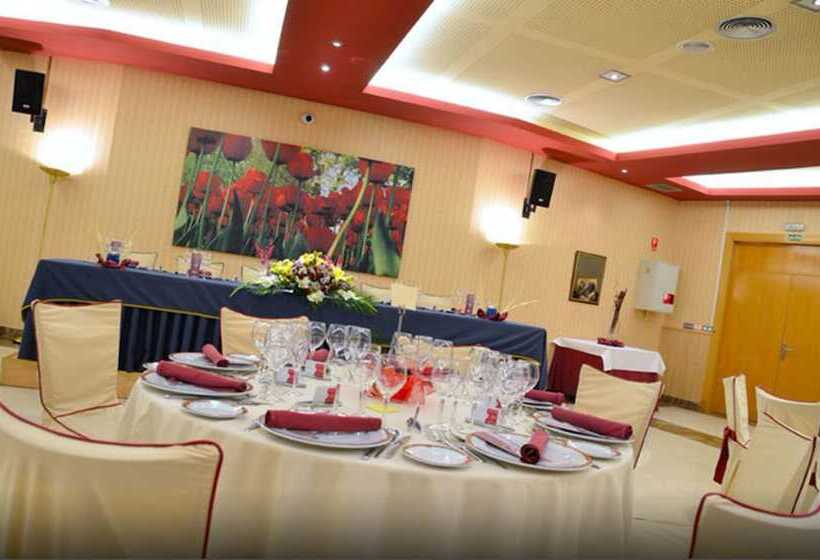 هتل Villa De Benavente