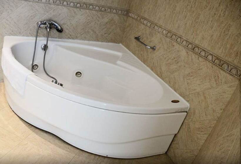 هتل Villa De Benavente