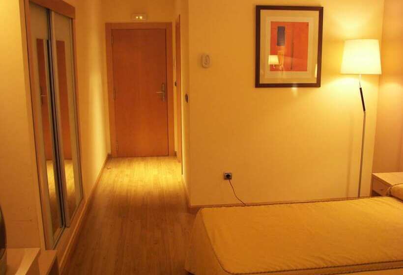 هتل Villa De Benavente